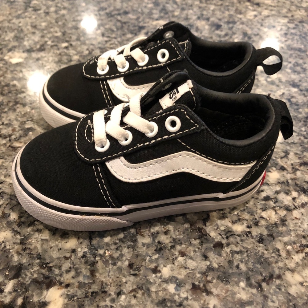 Toddler black Vans